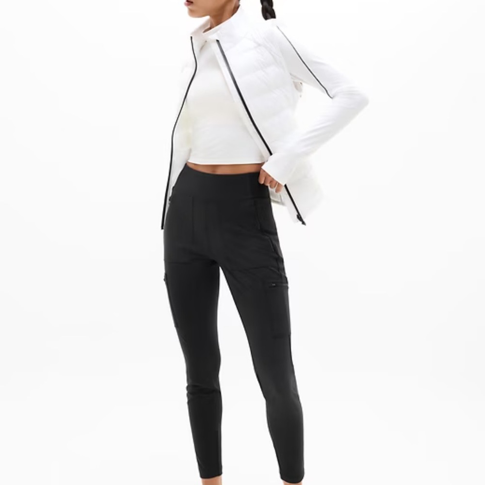 Athleta Black Hybrid Cargo Pants. Size 4